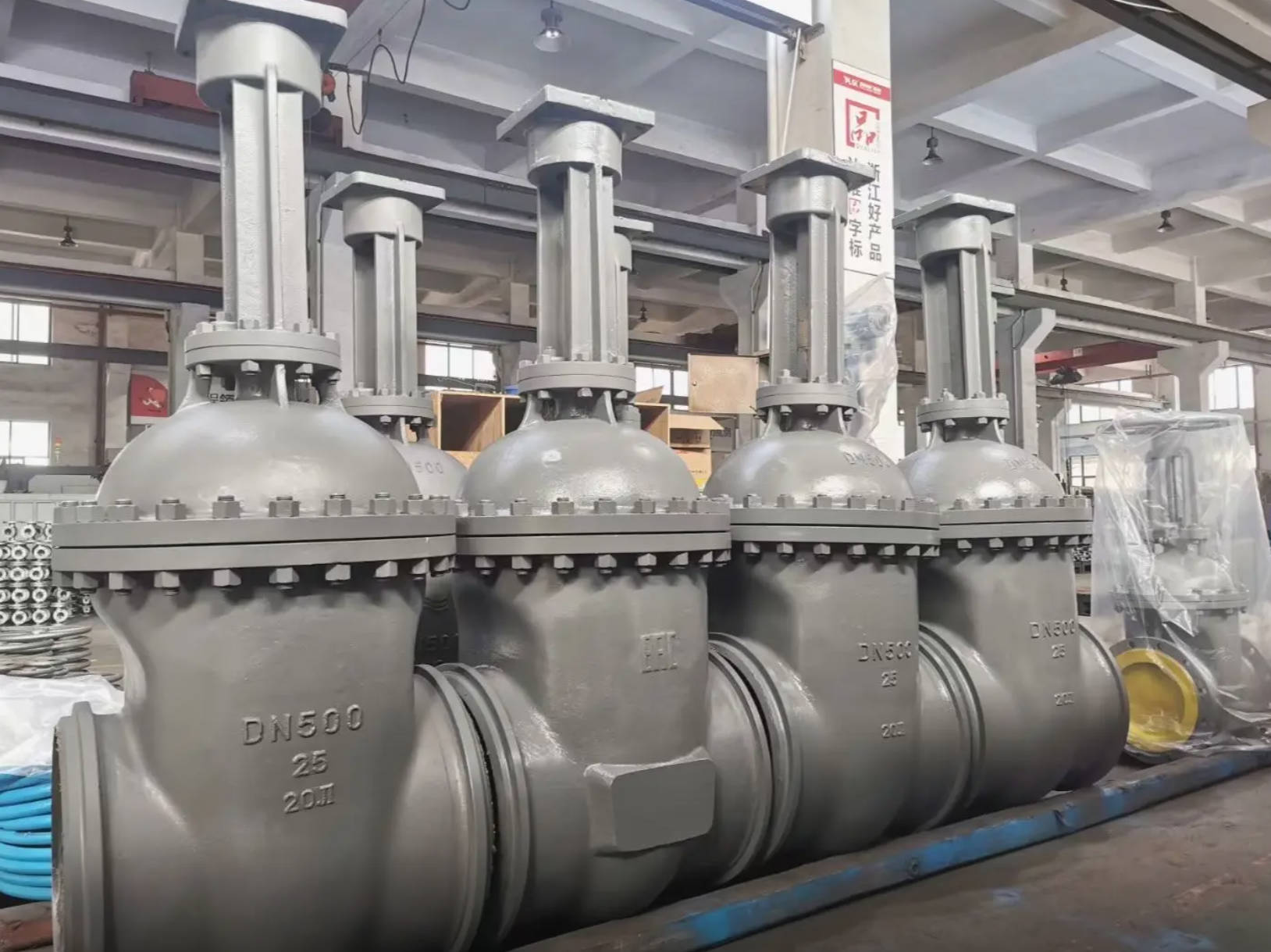 Gate valve connection types and industry standards for pipeline procurement