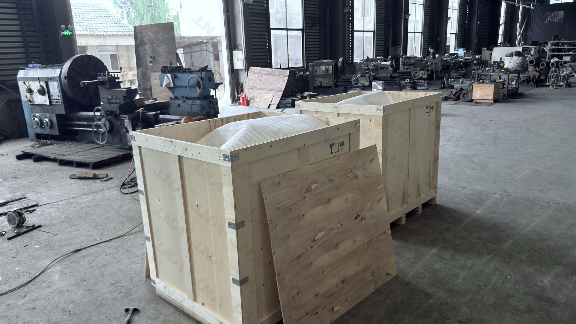 Pipeline pig valve packed wooden crate export shipping pigging valve