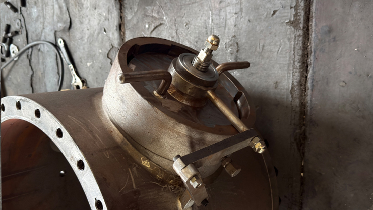 Pigging valve closure assembly