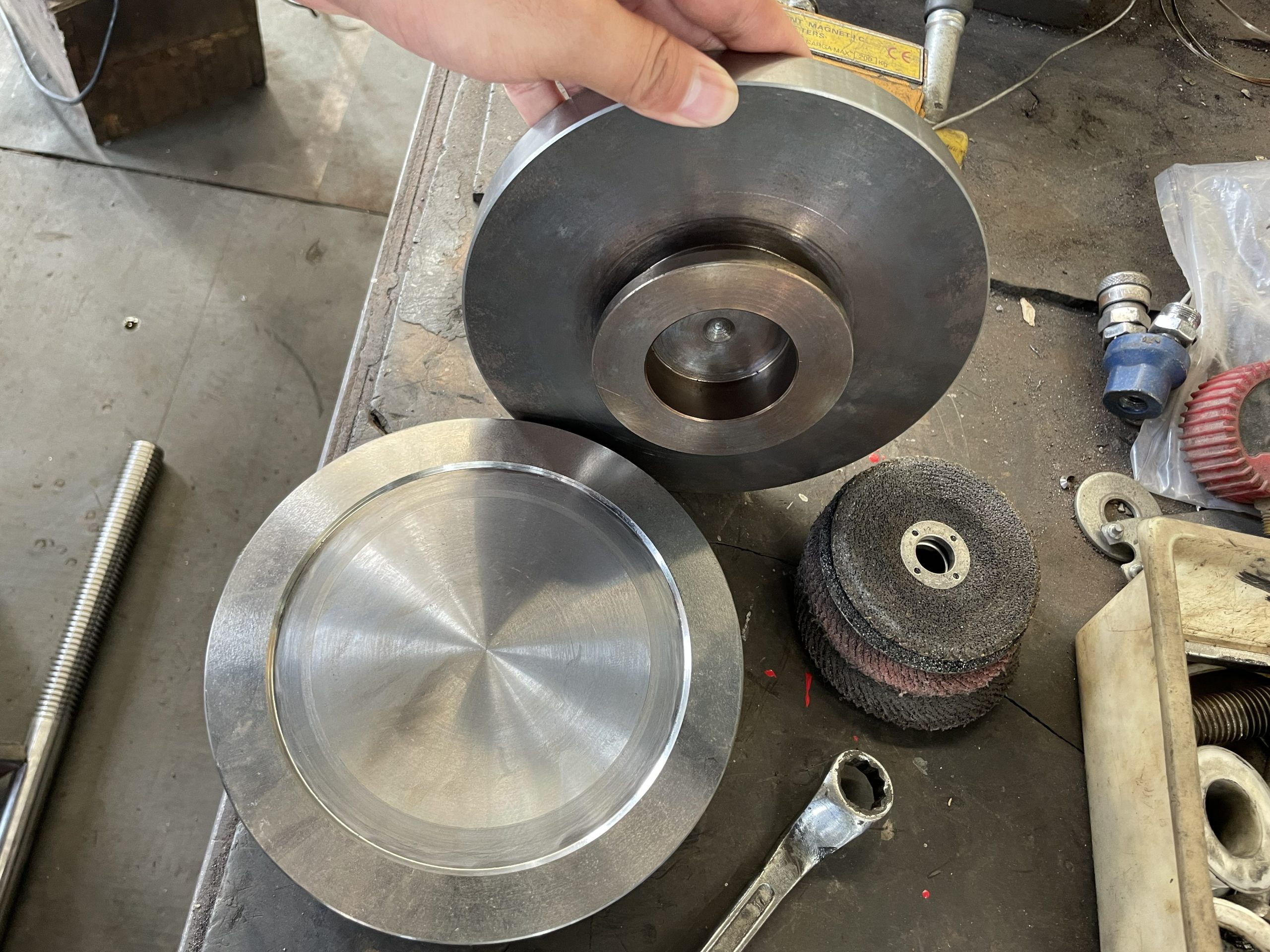 Parallel disc component dimensional inspection