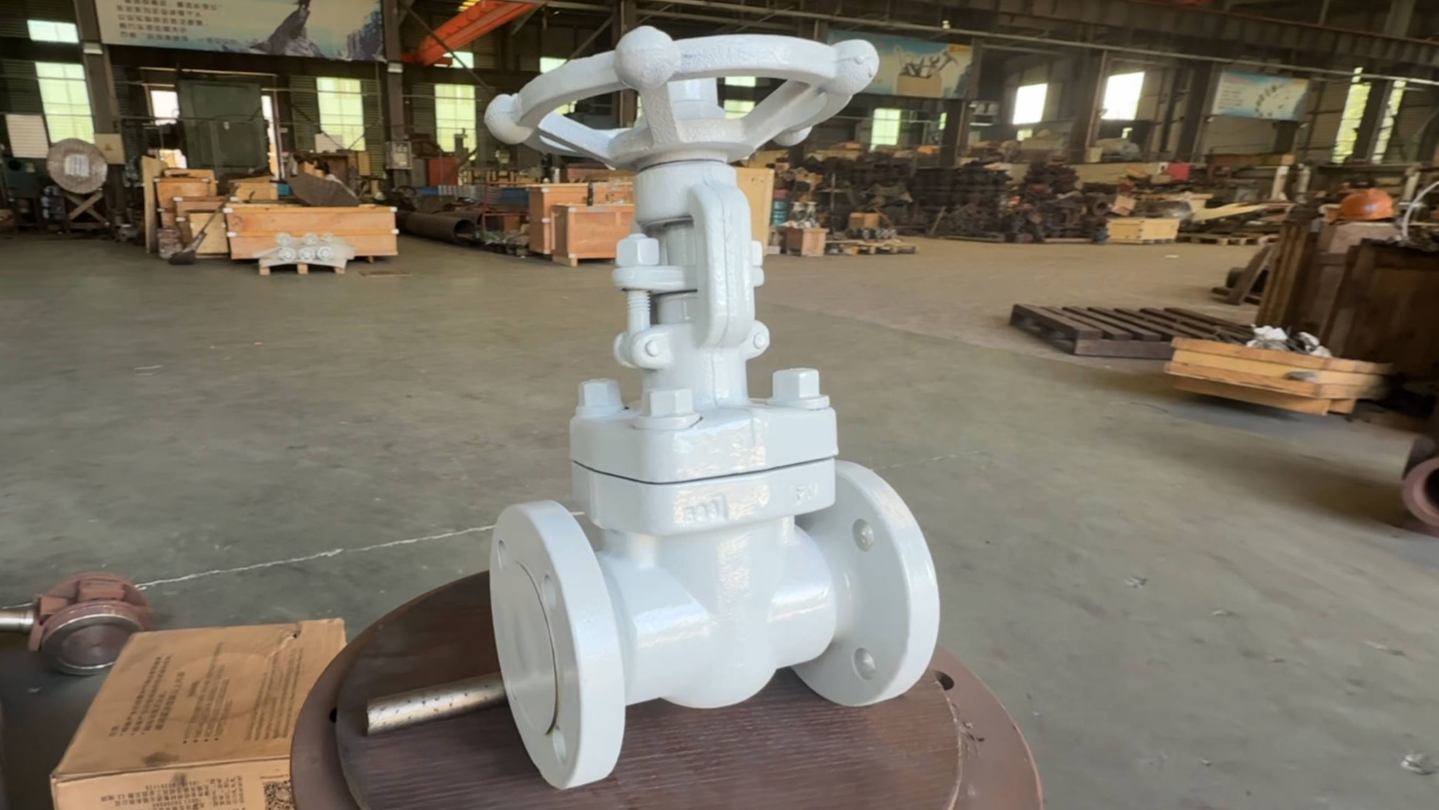 API 602 forged steel gate valve for compact high-pressure isolation