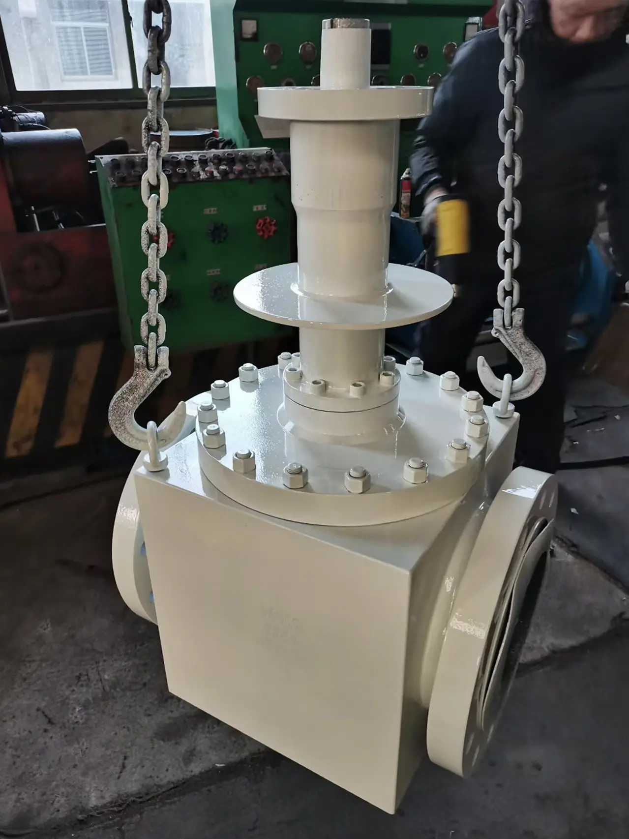 Top-entry trunnion mounted ball valve workshop view