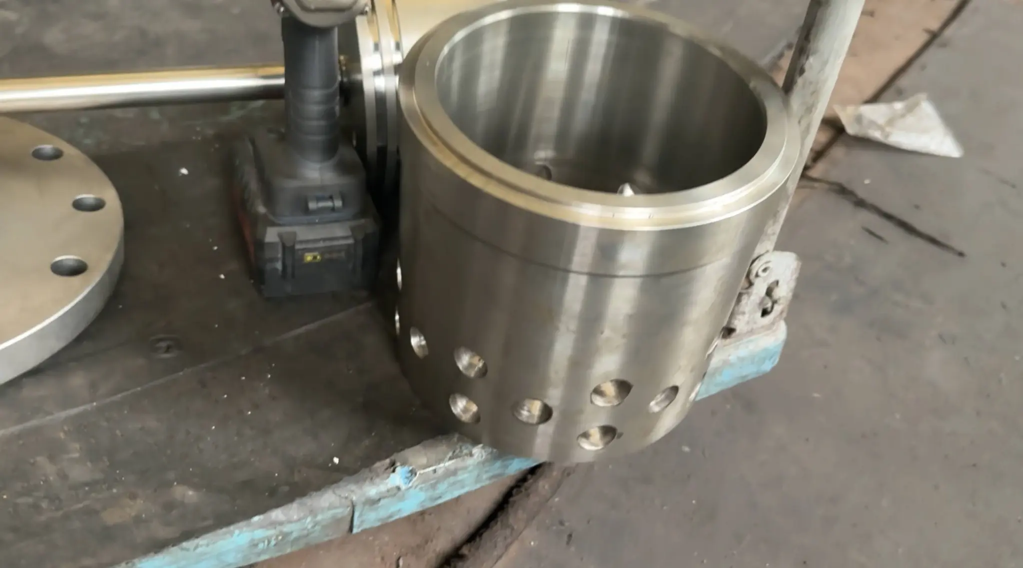 CF8 control valve plug and stem assembly