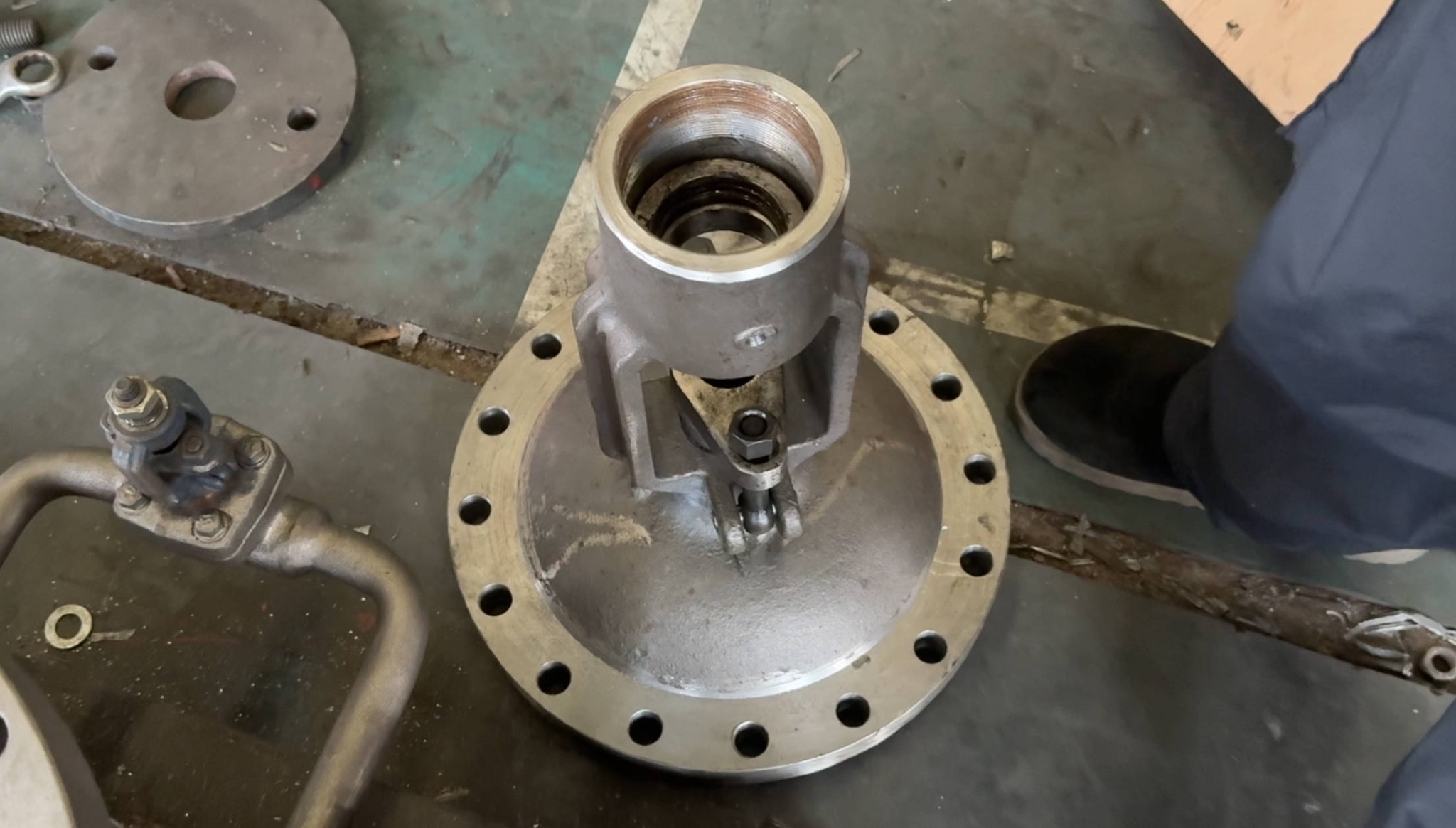WC6 valve bonnet yoke and stem components prepared for assembly