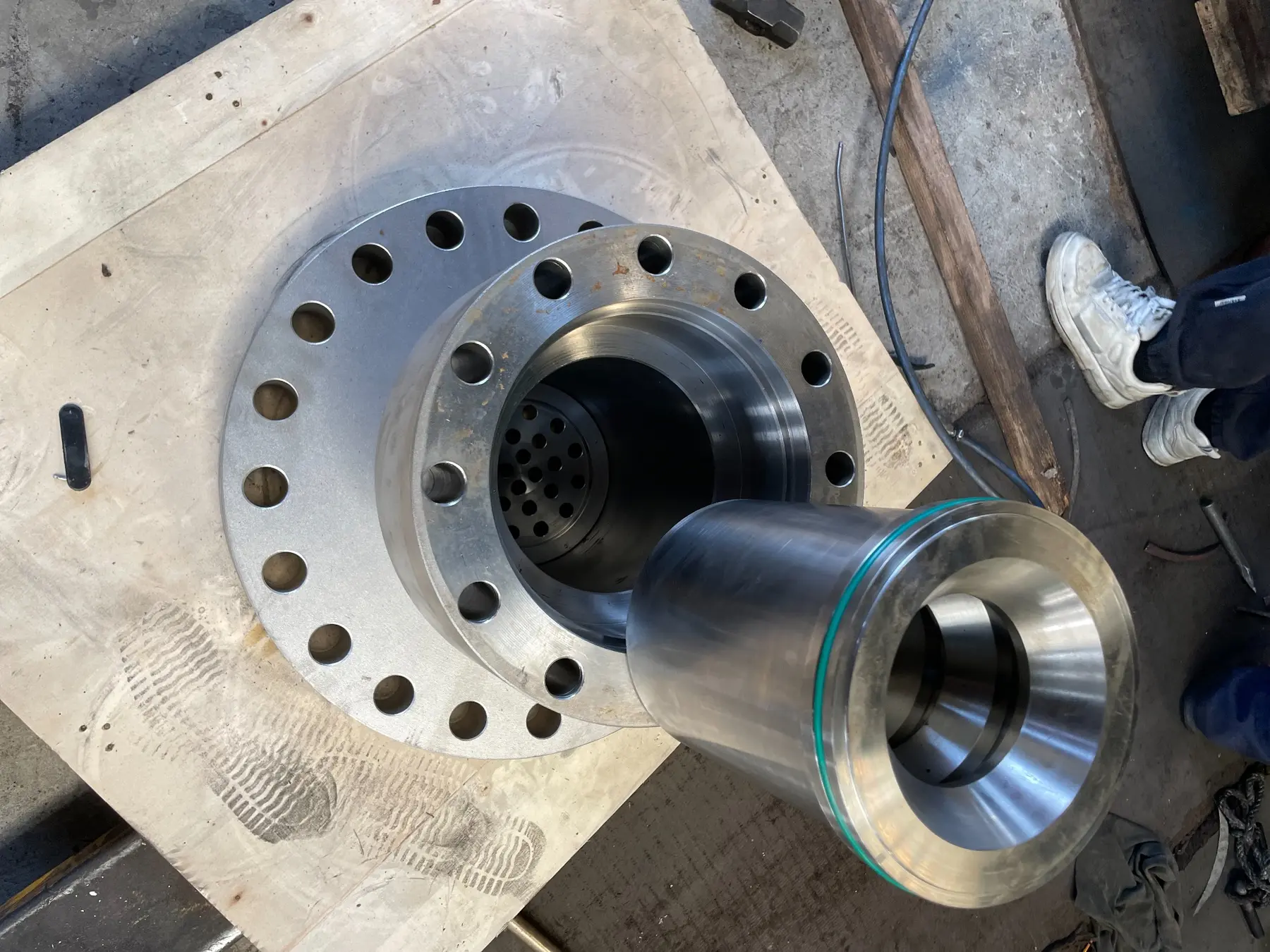 Prepared internal assembly for DN400 by DN300 pump protection valve
